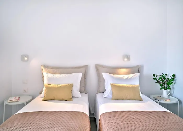 Parian Pearl Unique Seaview *