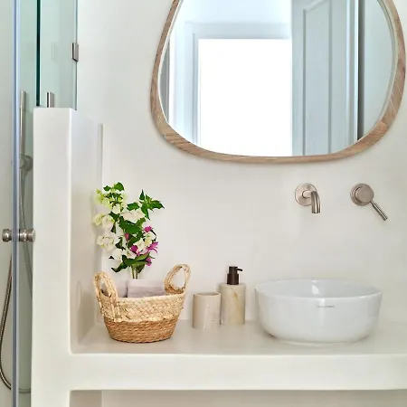 Parian Pearl Unique Seaview *