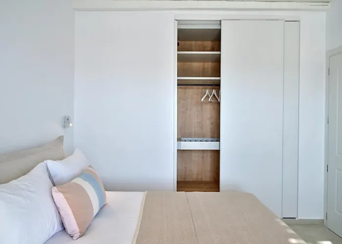 Parian Pearl Unique Seaview * Науса