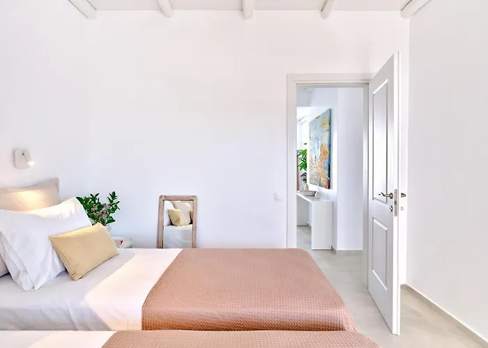 Parian Pearl Unique Seaview Вилла *