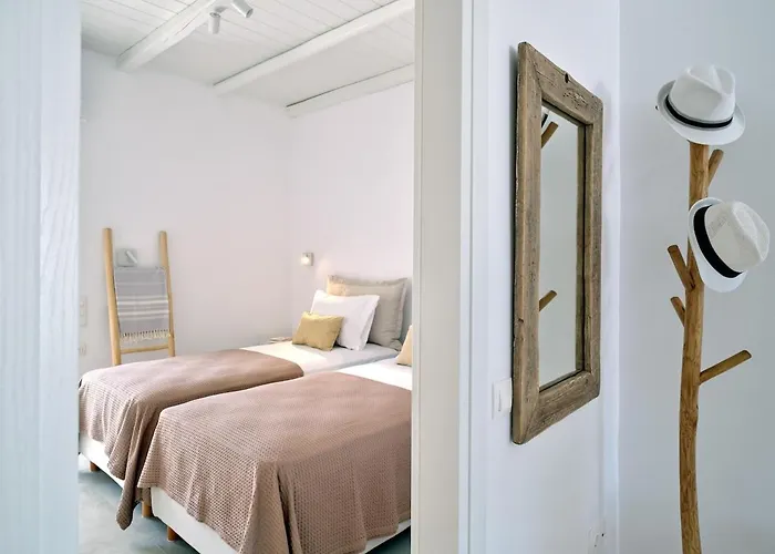 Parian Pearl Unique Seaview Вилла *