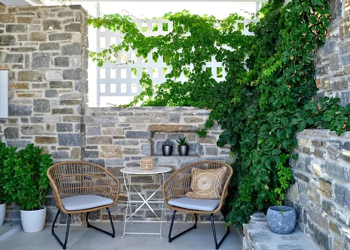 Parian Pearl Unique Seaview *